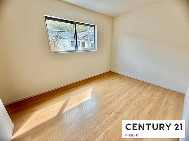 バルコニーに面している明るい部屋です!