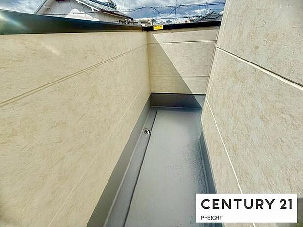 洗濯物は日当たりの良いバルコニーへ!