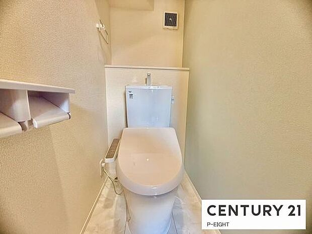 ウォシュレット付きの暖房便座で快適です!