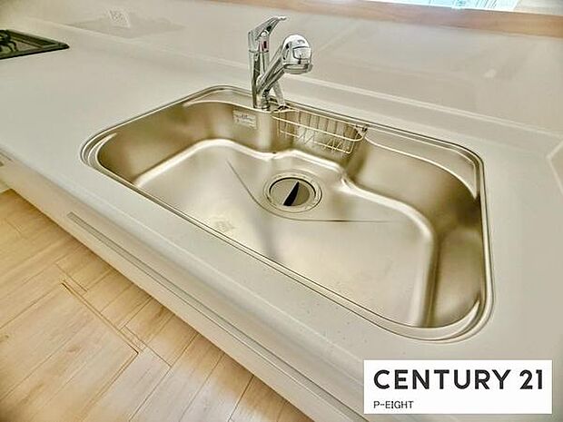 浄水器内蔵型のため、キッチン回りもスリムな印象です!