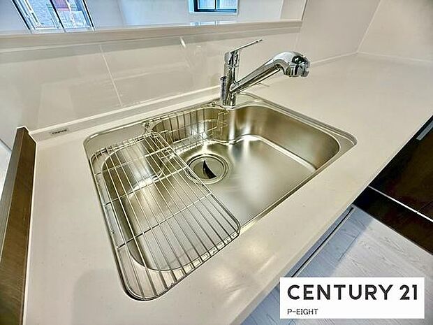 浄水器内蔵型のため、キッチン回りもスリムな印象です！