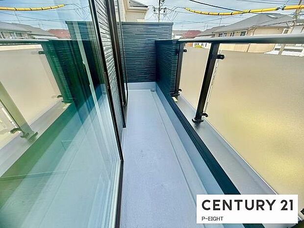 洗濯物は日当たりの良いバルコニーへ！