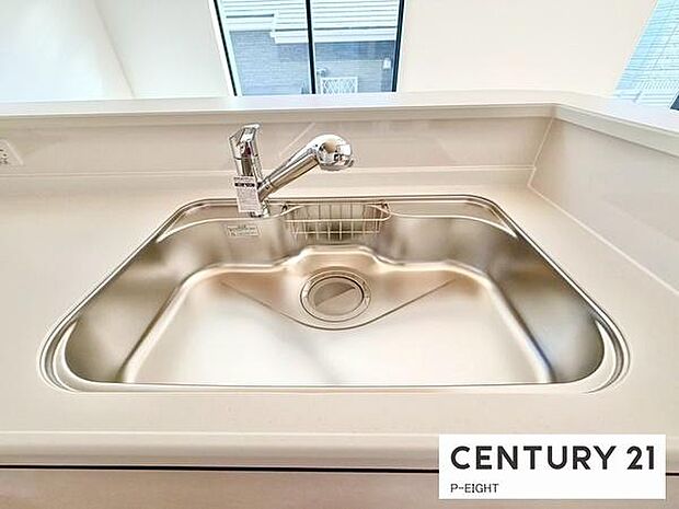 浄水器内蔵型のため、キッチン回りもスリムな印象です!