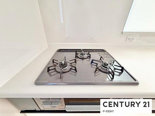 三口コンロで料理もはかどりますね！グリルもあります！