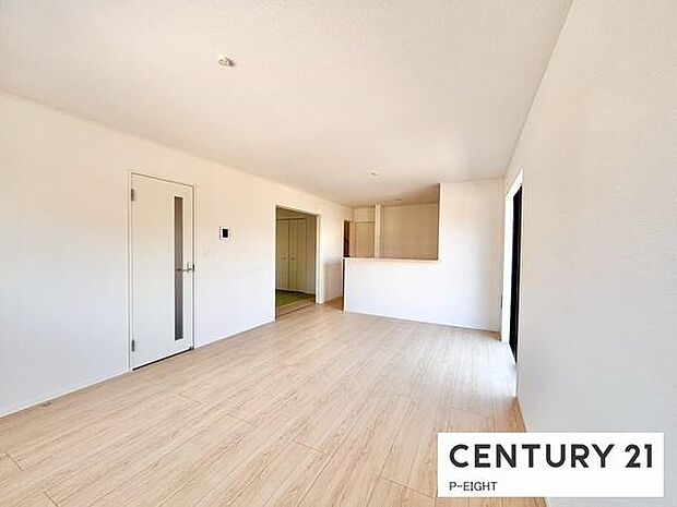 家族の笑い声が聞こえてきそうな、暖かい空間になっています。