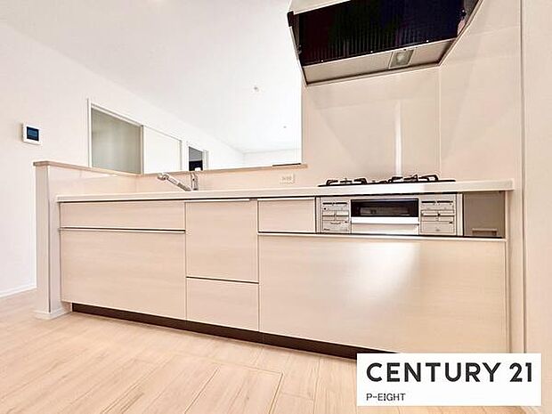 料理をしながらリビングを見渡せるつくりで、料理中も家族との会話がはずみます。