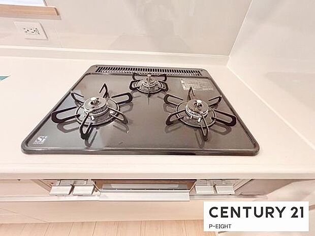 三口コンロで料理もはかどりますね！グリルもあります！