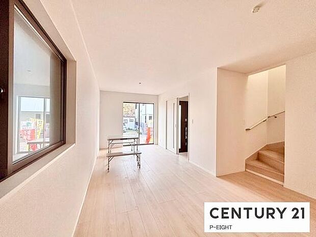 家族の笑い声が聞こえてきそうな、暖かい空間になっています。