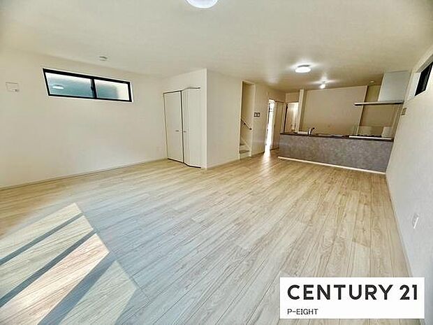 家族の笑い声が聞こえてきそうな、暖かい空間になっています。