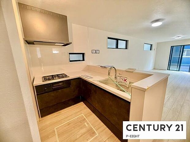 料理をしながらリビングを見渡せるつくりで、料理中も家族との会話がはずみます。