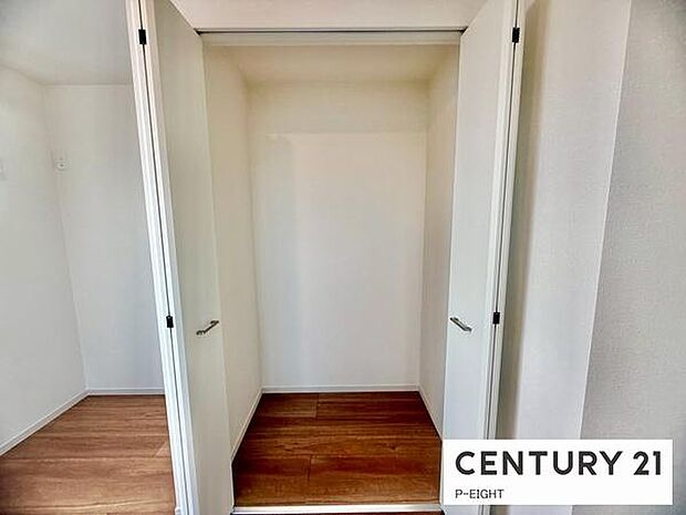 クローゼットでお部屋もスッキリ!