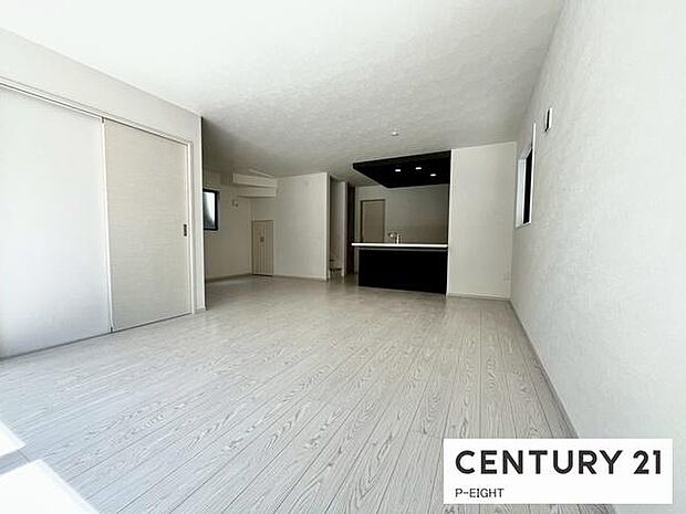 家族の笑い声が聞こえてきそうな、暖かい空間になっています。