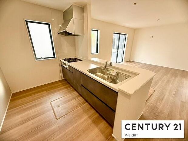 穏やかな色合いの綺麗なキッチンです!