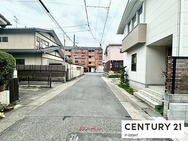 アスファルト舗装の道路です！