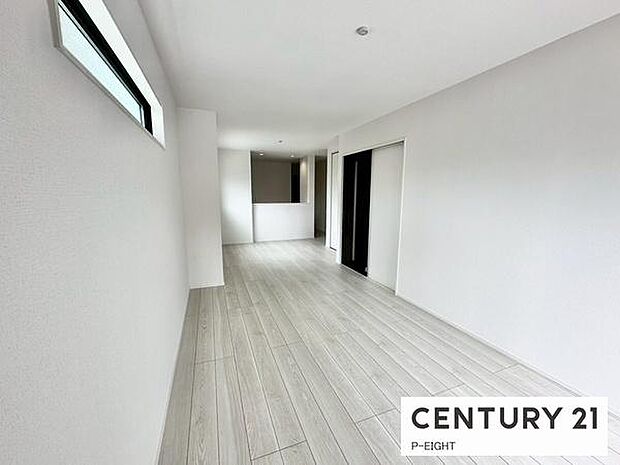 家族の笑い声が聞こえてきそうな、暖かい空間になっています。