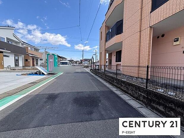 アスファルト舗装の道路です!