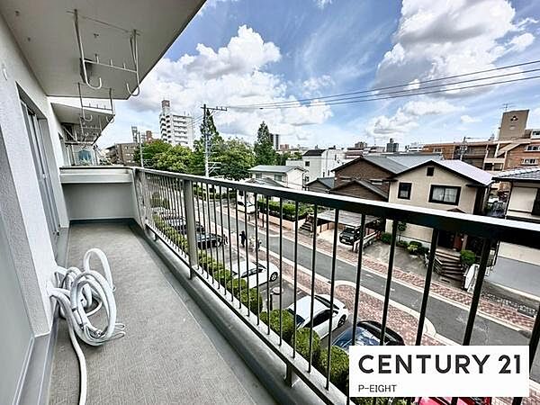 洗濯物は日当たりの良いバルコニーへ！