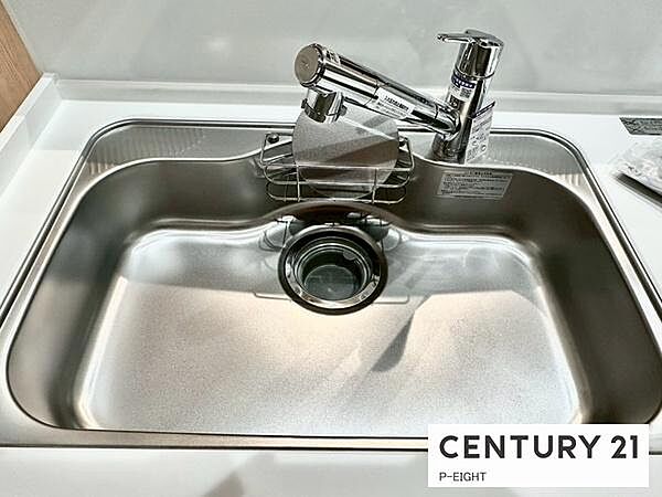 浄水器内蔵型のため、キッチン回りもスリムな印象です！