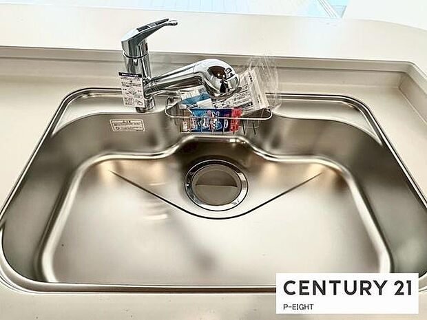 浄水器内蔵型のため、キッチン回りもスリムな印象です!