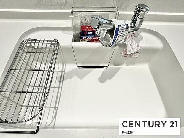 浄水器内蔵型のため、キッチン回りもスリムな印象です!