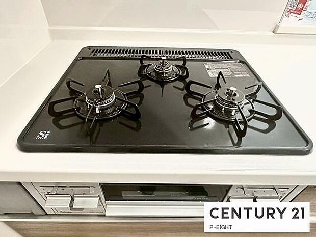 三口コンロで料理もはかどりますね!グリルもあります!