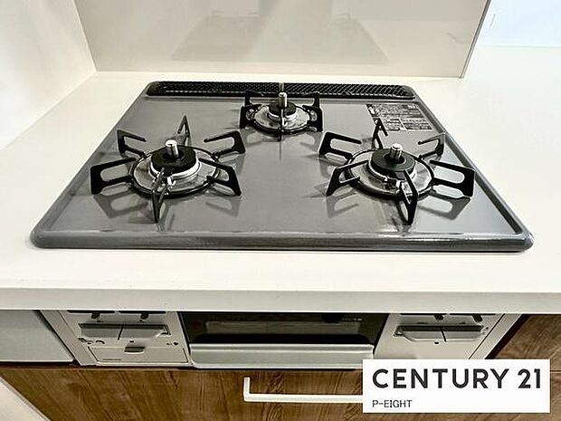 三口コンロで料理もはかどりますね!グリルもあります!