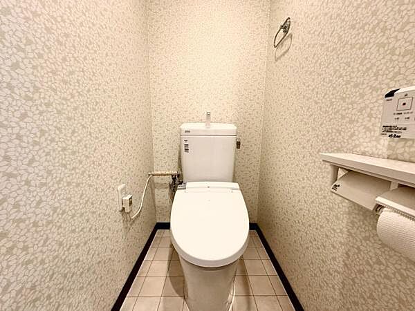 ウォシュレット付きの暖房便座で快適です！