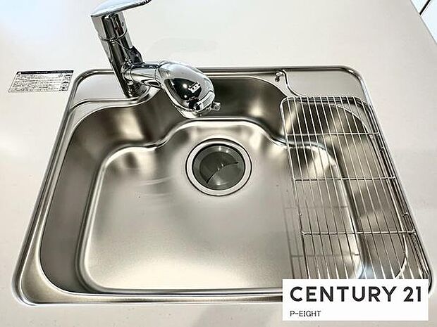浄水器内蔵型のため、キッチン回りもスリムな印象です!