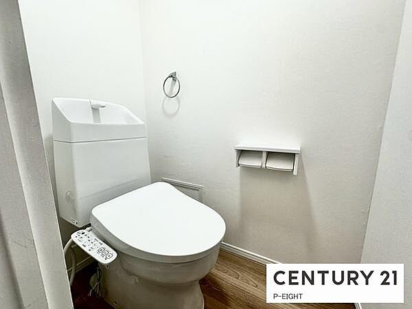 ウォシュレット付きの暖房便座で快適です！