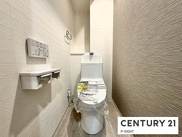 ウォシュレット付きの暖房便座で快適です！