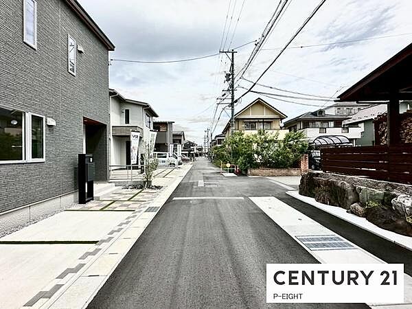 アスファルト舗装の道路です！