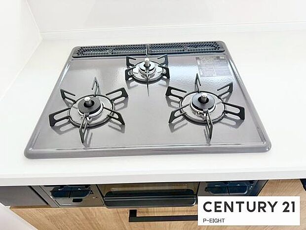 三口コンロで料理もはかどりますね!グリルもあります!