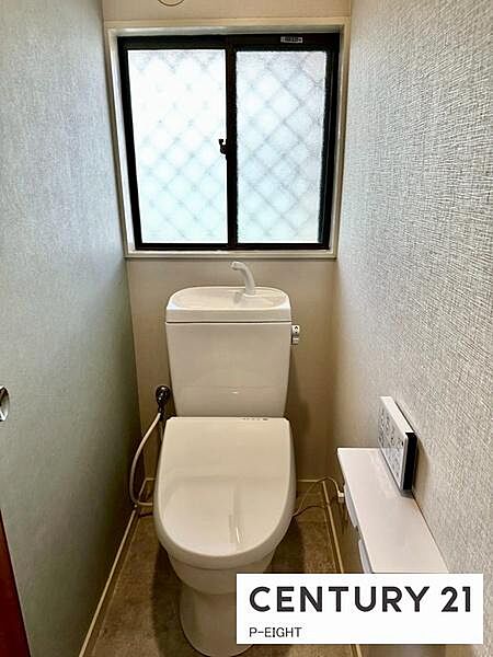 ウォシュレット付きの暖房便座で快適です！