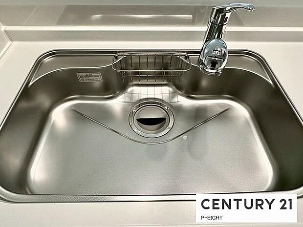 浄水器内蔵型のため、キッチン回りもスリムな印象です!