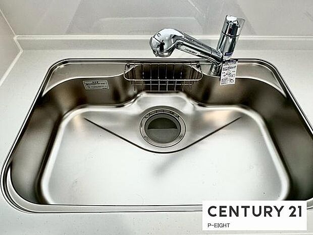 浄水器内蔵型のため、キッチン回りもスリムな印象です!
