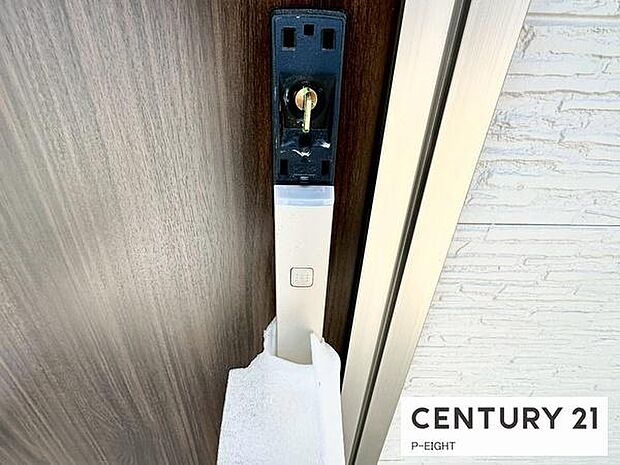 開錠・施錠に便利なスマートキー採用!