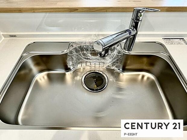 浄水器内蔵型のため、キッチン回りもスリムな印象です！
