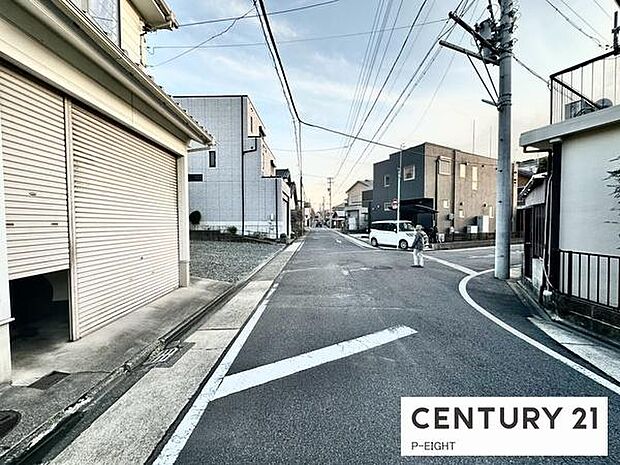 アスファルト舗装の道路です!