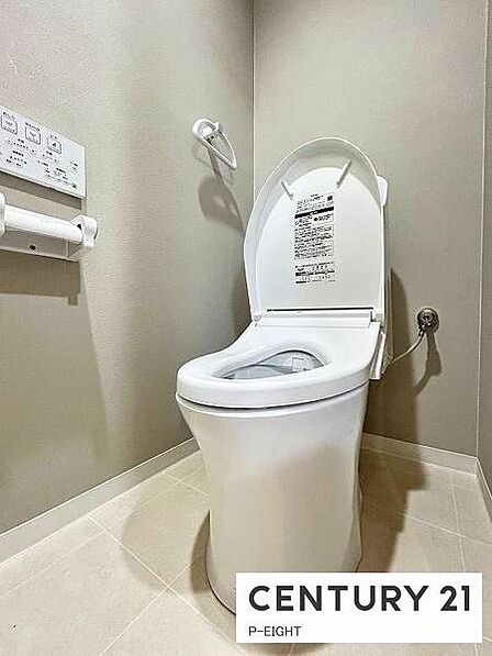 ウォシュレット付きの暖房便座で快適です！