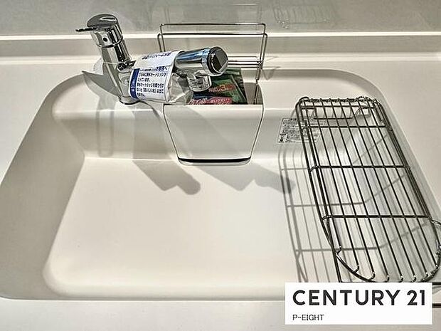 浄水器内蔵型のため、キッチン回りもスリムな印象です!