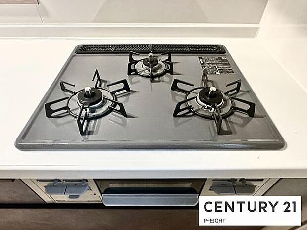 三口コンロで料理もはかどりますね!グリルもあります!