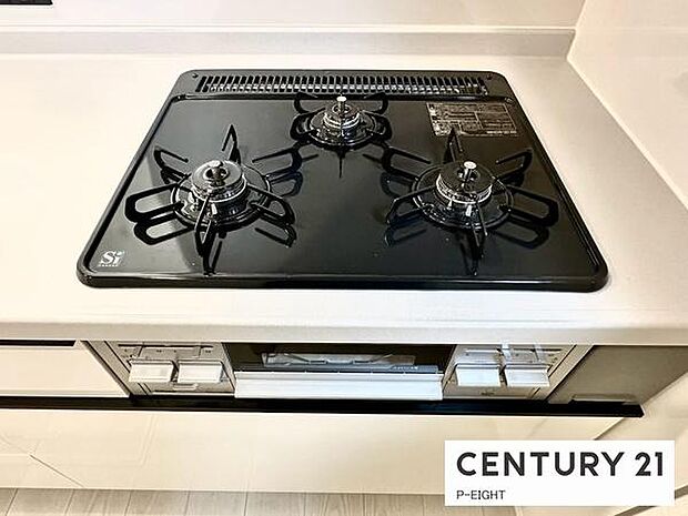 三口コンロで料理もはかどりますね!グリルもあります!