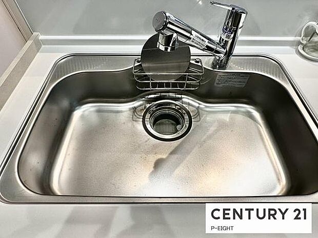 浄水器内蔵型のため、キッチン回りもスリムな印象です！