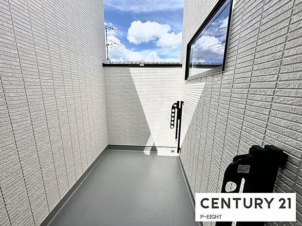 プライバシーに配慮した、ゆとりあるバルコニー空間！