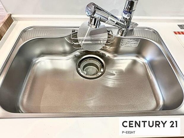 浄水器内蔵型のため、キッチン回りもスリムな印象です!
