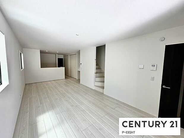 家族の笑い声が聞こえてきそうな、暖かい空間になっています。