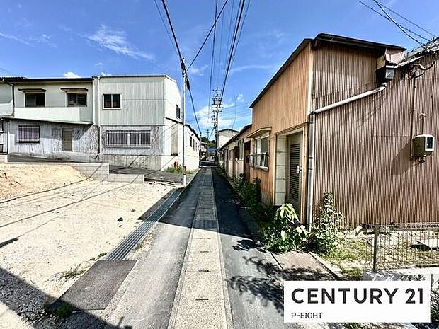 アスファルト舗装の道路です!