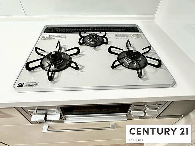 三口コンロで料理もはかどりますね!グリルもあります!