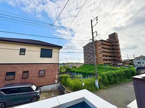 前面に棟が無く陽当たり良好です！