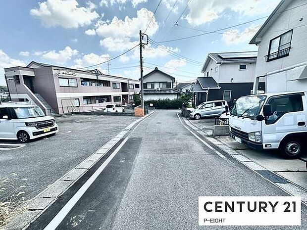 アスファルト舗装の道路です!